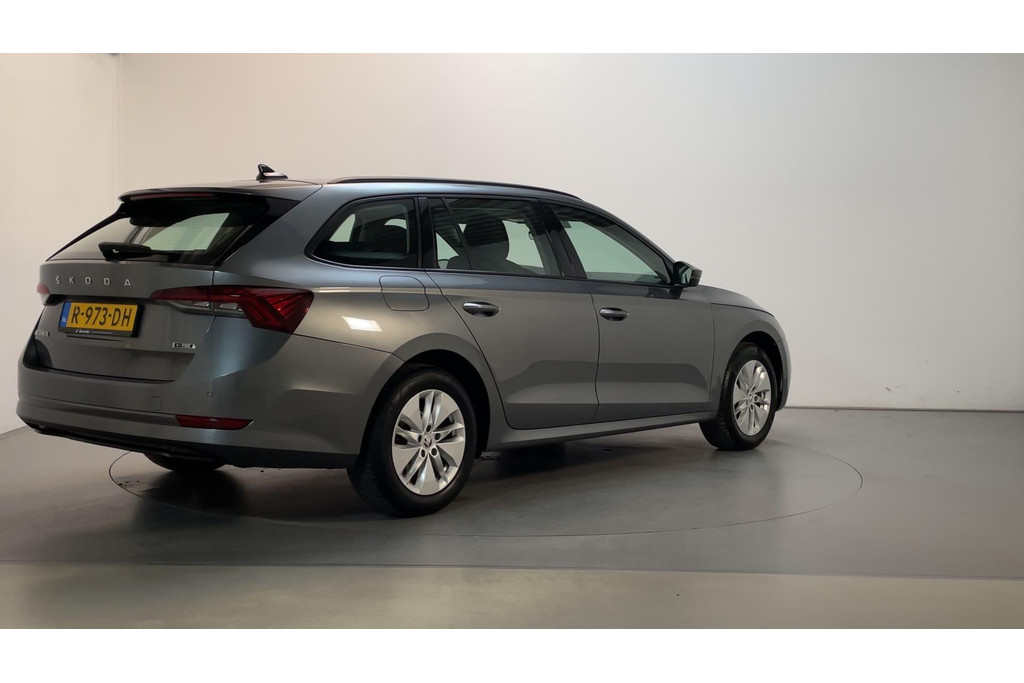 47141934-2.jpg