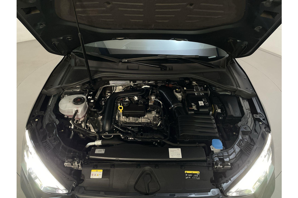 51098847-16.jpg