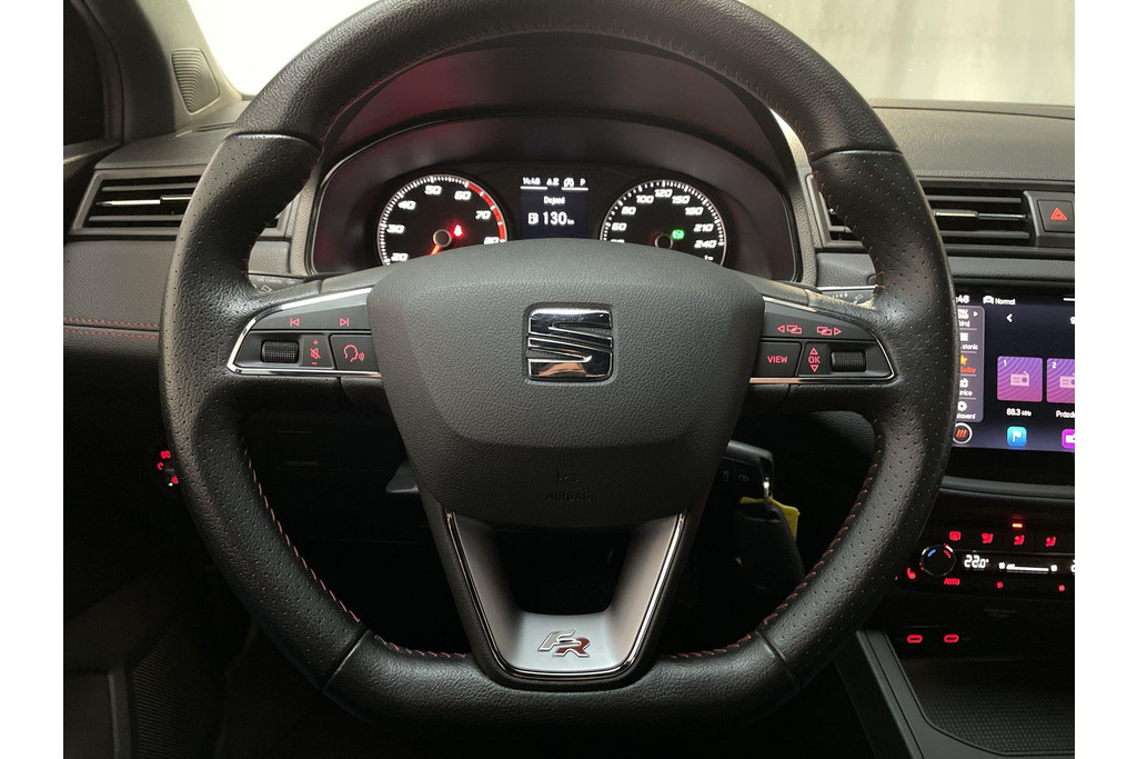 51306664-6.jpg