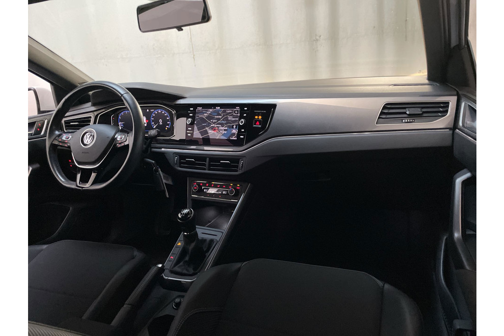 51763197-1.jpg