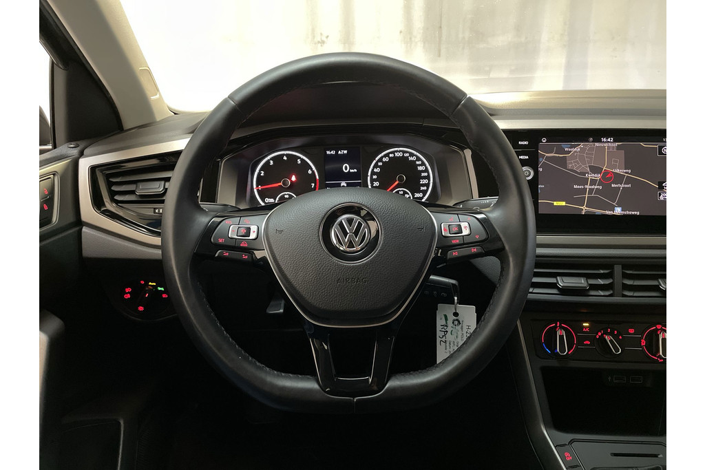 52097942-4.jpg