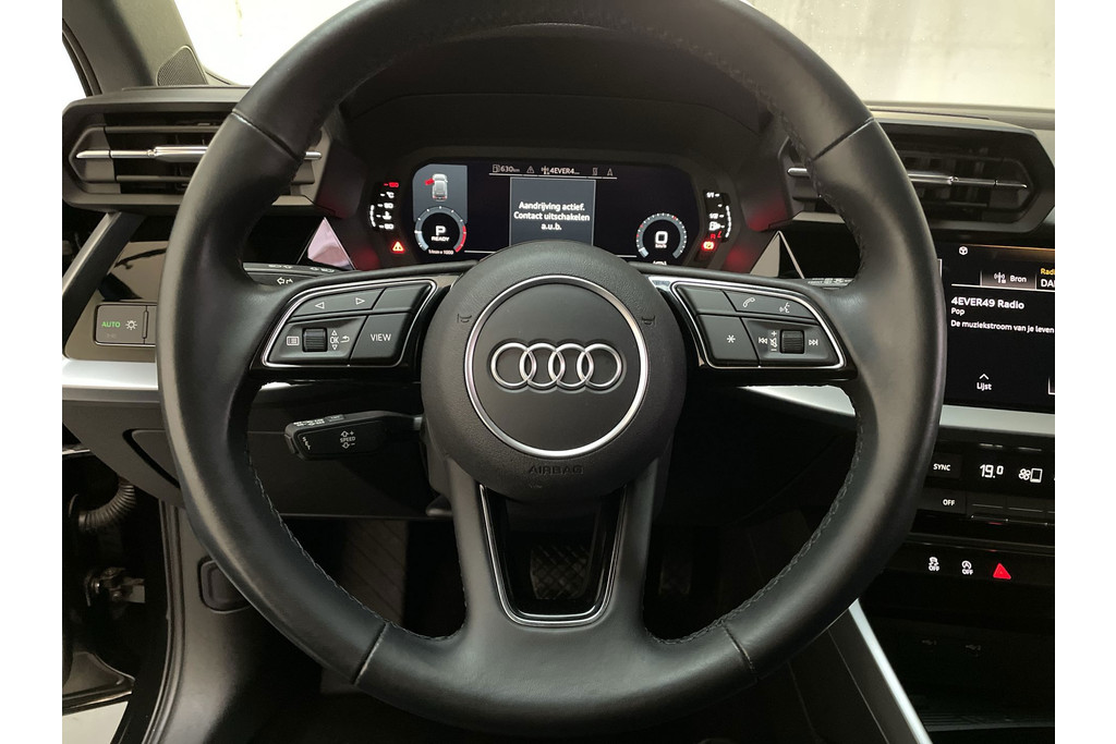 52287053-6.jpg