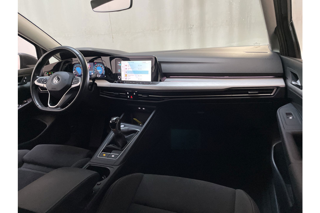 52811922-1.jpg