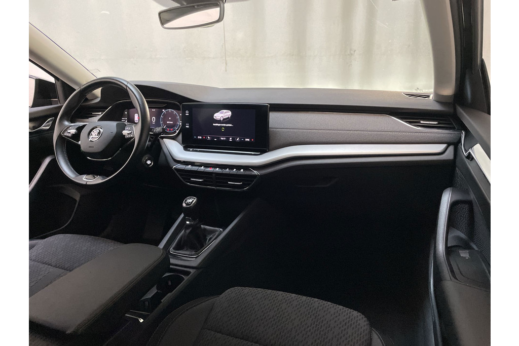 52858381-1.jpg
