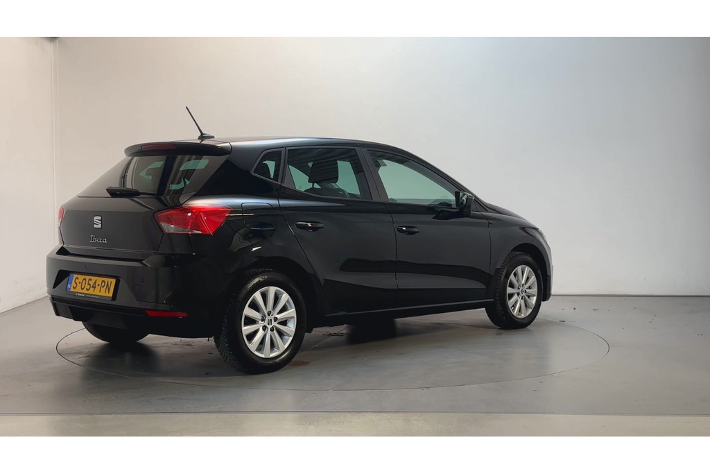 53039926-2.jpg